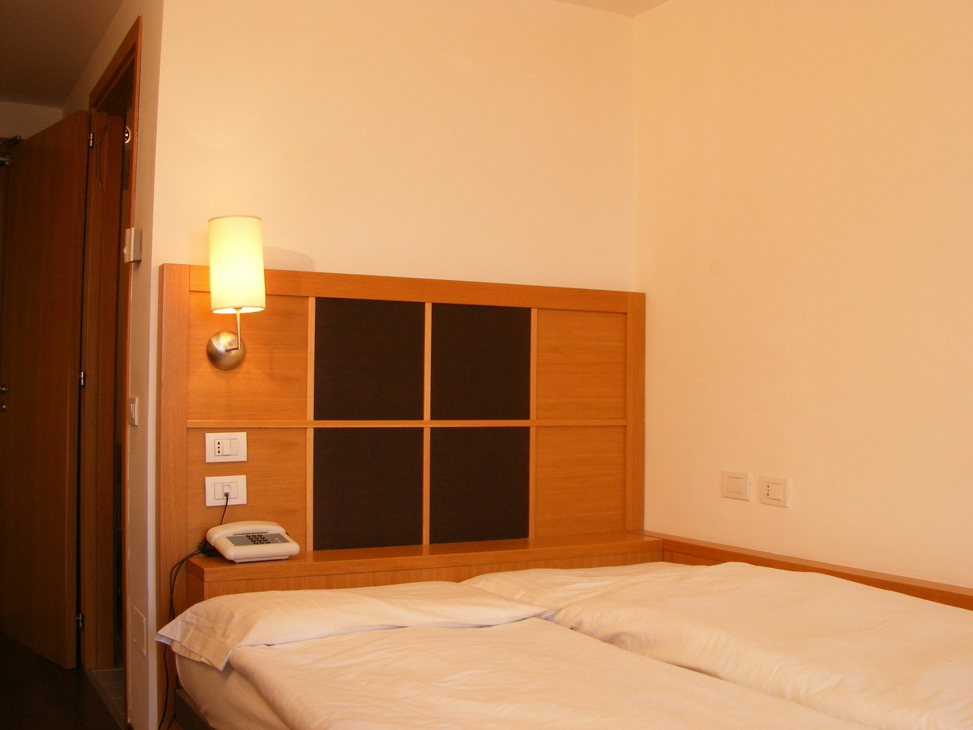 Hotel Dolomiti 3*